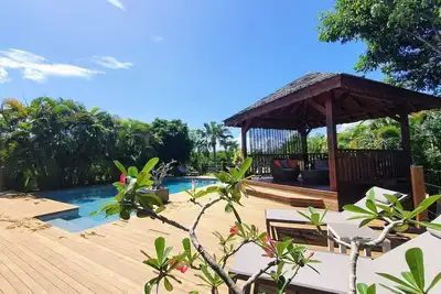 Image de lavilladesirade80 avec piscine privative, proche de la plage!