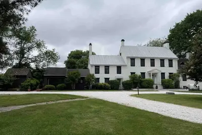 Image de The Colonial Farmhouse