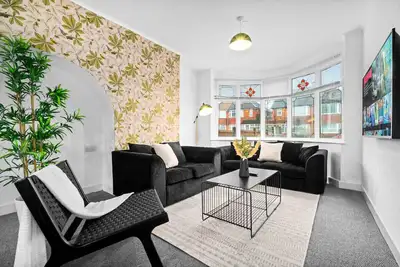 Image de Three Bed House - Parking - Garden - Great Barr