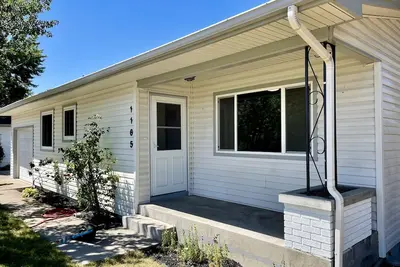 Image de Idahome Love, newly renovated 4 bedroom 2 bath home ready for your stay.