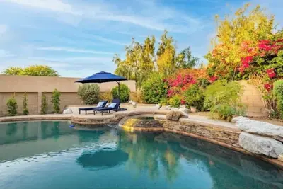 Image de Spacious Desert Retreat Perfect for Groups/Family