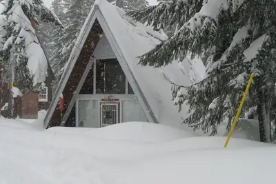 Image de Govy A Frame w/ Hot Tub.