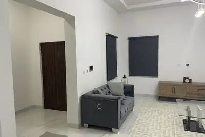 Image de Luxury 4 Bedrooms Apt. 24Hrs Elect/Wifi/Security