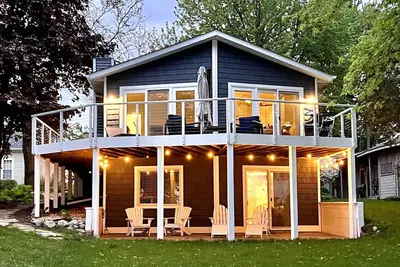 Image de Modern Cottage on Green Lake -- four seasons of fun!