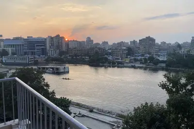 Image de Nile View 2-Bed Apartment in Zamalek Cairo