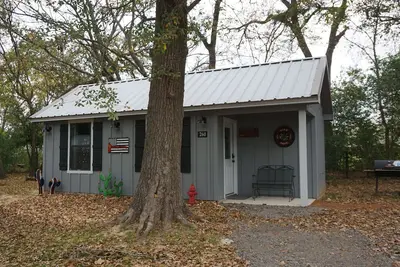 Image de Firehouse 25 Tiny House #260 at Copperas Creek