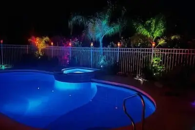 Image de Paradise Palms Heated Pool\/HotTub\/TikiBar 4 Br's