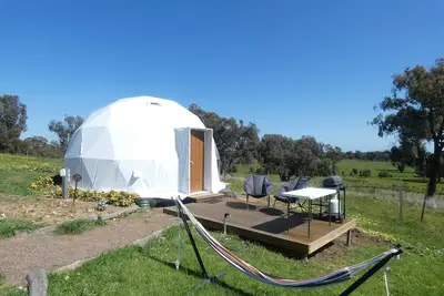 Image de Yidaki - Self Catering Dome accommodation with private deck, Bbq and lawn