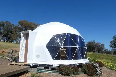 Image de Clouds - Self Catering Dome accommodation with private deck, Bbq and lawn