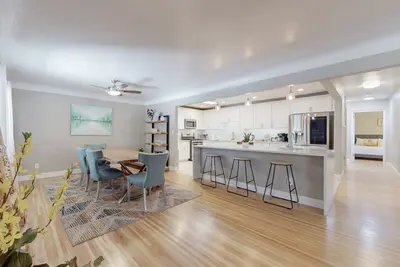 Image de CasaDeRita Luxury Home near Unm!