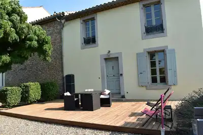Image de 2  Gîtes, Piscine Chauffée, à côté du Canal du Midi, Carcassonne