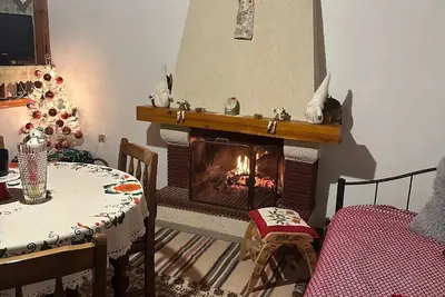 Image de Ζεστή Φωλιά( Warm Nest).