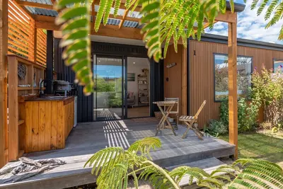 Tui Studio, a perfect hideaway nestled in tranquil surroundings just a few steps off th