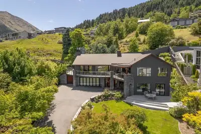 Image de Shambala: Luxury Villa with Queenstown Views