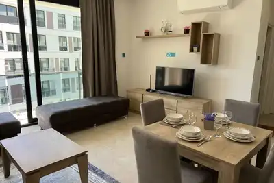 Image de Spa, Gym, Pool, Netflix Included\/Central\/Spacious2