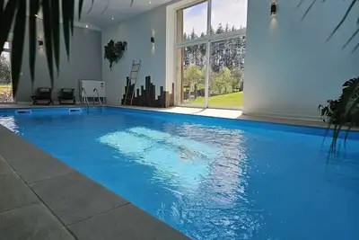 Image de Gîte, piscine intérieure privée chauffée, maison entière. Proche de l'Alsace.