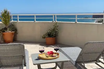 Image de Semi penthouse 100 m2 private terrace with sun all day, sea view, 5 pools, beach