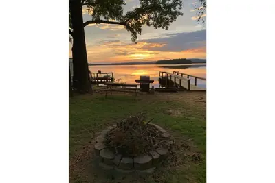 Image de Lake house with spectacular view