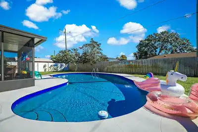Image de Ixora6 Heated pool mins to beach airport Usssa