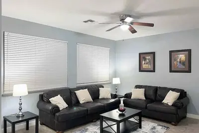 Unique! 3br Townhouse with Community Pool