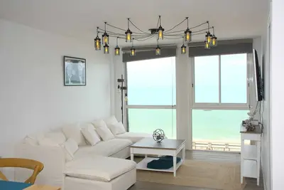 Image de Appartement Les Pieds dans l'eau avec vue mer