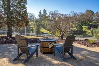 Image de Spacious 4br RanchHome w\/2FirePits