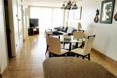 Image de 2 bedroom / 2 bath oceanFRONT condo unit