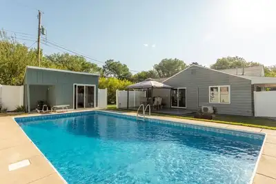 Image de Pool house in the heart of Starbuck 3min drive to Lake Minnewaska/Starbuck Beach