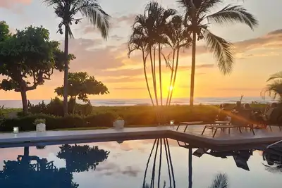 Image de Beachfront, breathtaking ocean views 2beds\/2baths condo with ocean-front pool