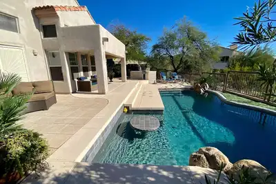 Image de ‼️Luxury Scottsdale retreat with Heated Pool and Mountain View
