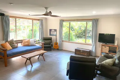 Image de 3 bedroom house with spa bath, close to Beach & Town