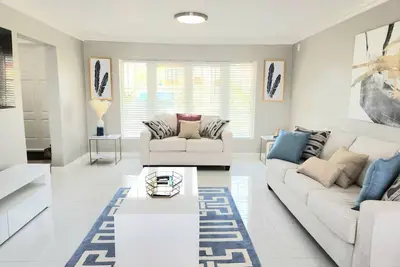 Image de Brand New Luxurious Townhouse in Little Bay Country Club Negril