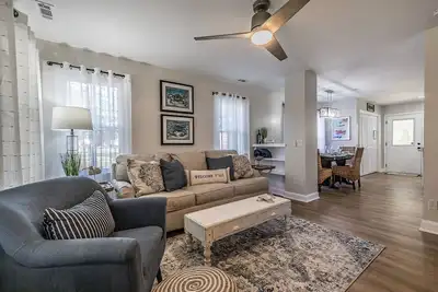 Image de Newly Renovated listing! Cottage on Broad
