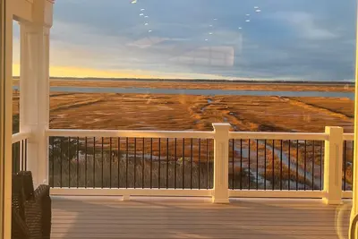 Image de 7 Bedroom - On the Bay in Sea Isle- walk to Acme, Beach, Park, and Shops