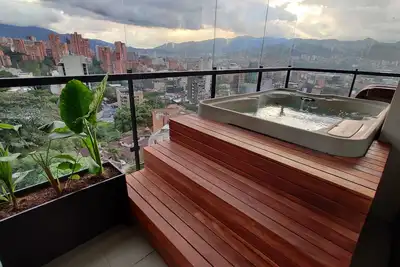 Image de El Poblado, Medellín - Private Hot Tub & Balcony - 3br - View - Wake 1111!