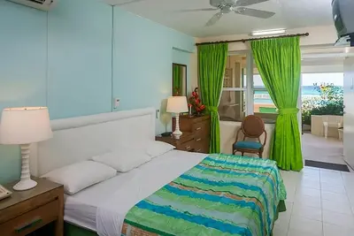 Image de Convenient Stay in Barbados! Kitchen, Free Parking, Onsite Pool