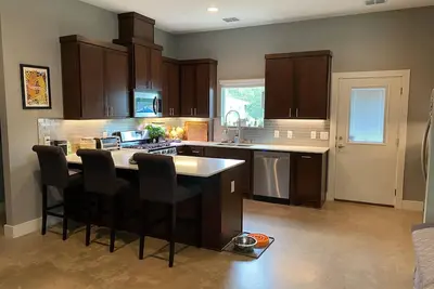 Image de Maison moderne dans le centre-nord d'Austin