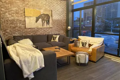 Image de Beside Rupp Arena Downtown Lexington Sleeps 6-2 Bath Condo