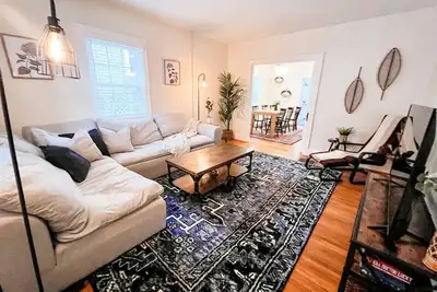 Image de Cozy Craftsman | East Hyde Park