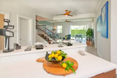 Image de Sumptuous Luxury Unit w\/pool, gym+more