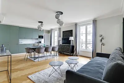 Image de A Luxury 3-Br/3ba with A/C in Montmartre