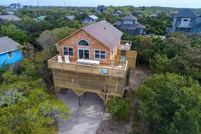 Image de Oceanside Dog Friendly Home with Hot Tub, Game Room, Cargo Lift, and Wet Bar