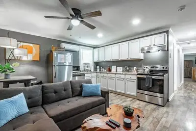 Image de Suite 112: Comfort and charm near Lookout Mtn Incline Railway