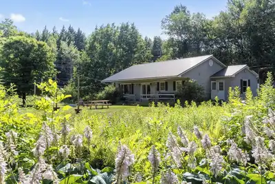 Image de Smuggler's Notch Mountain House w\/hot tub & river