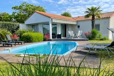Image de Villa aux Sables d'olonne avec piscine privée à 800 mètres du bord de mer