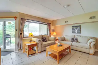 Image de Steps to Shore: Scenic Big Boulder Lake Condo!