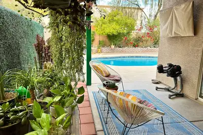 Image de Perfect Super Bowl & Waste Management Pga Tour Event Location Property In N. Phx