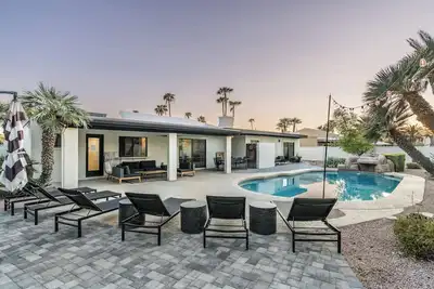 Image de Exciting backyard entertainment and close to exclusive golf courses at La Quinta Del Sol