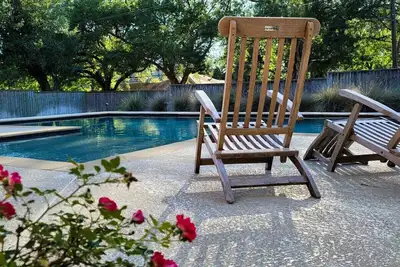 Image de Restored Victorian, 3br + Pool + HotTub | Unwind @TheFerns