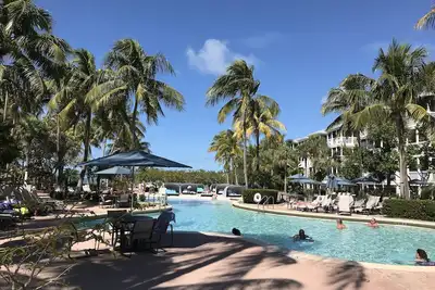 Image de 2 Br 7 day rental One Week only in March 23- 30 Hyatt Beach House on the Water